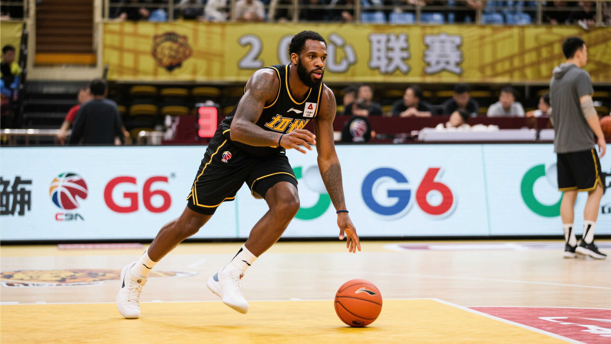 广厦全力备战G6:布朗苦练,卡尔顿状态佳,孙铭徽乐观,王博透露调整策略 广厦全力备战G6:布朗苦练,卡尔顿状态佳,孙铭徽乐观,王博透露调整策略